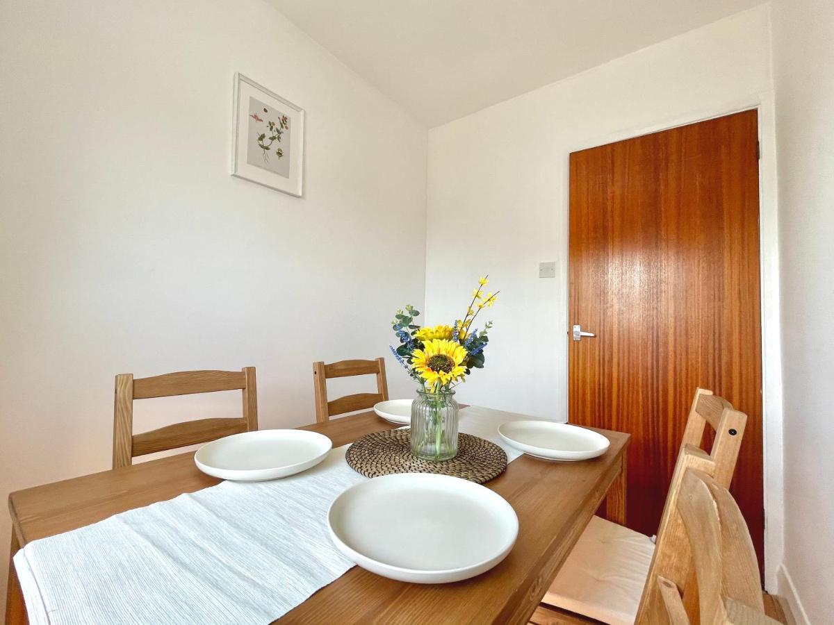 No2326 Tree-Hole Apartman Northolt  Kültér fotó